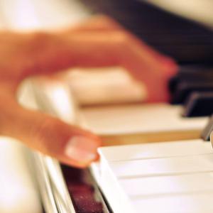 骚麦小苮儿班主任妈妈歌曲
